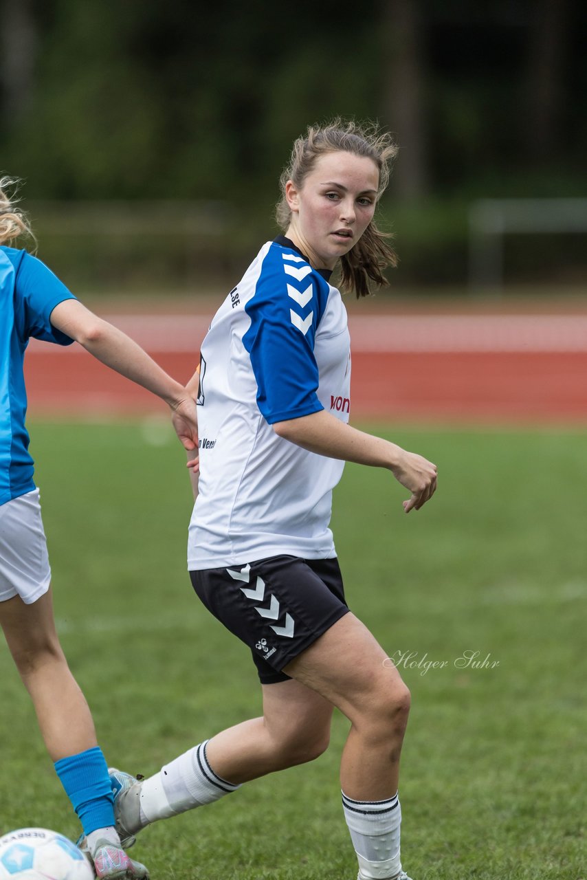 Bild 351 - wBJ VfL Pinneberg - Germania Schnelsen : Ergebnis: 15:1